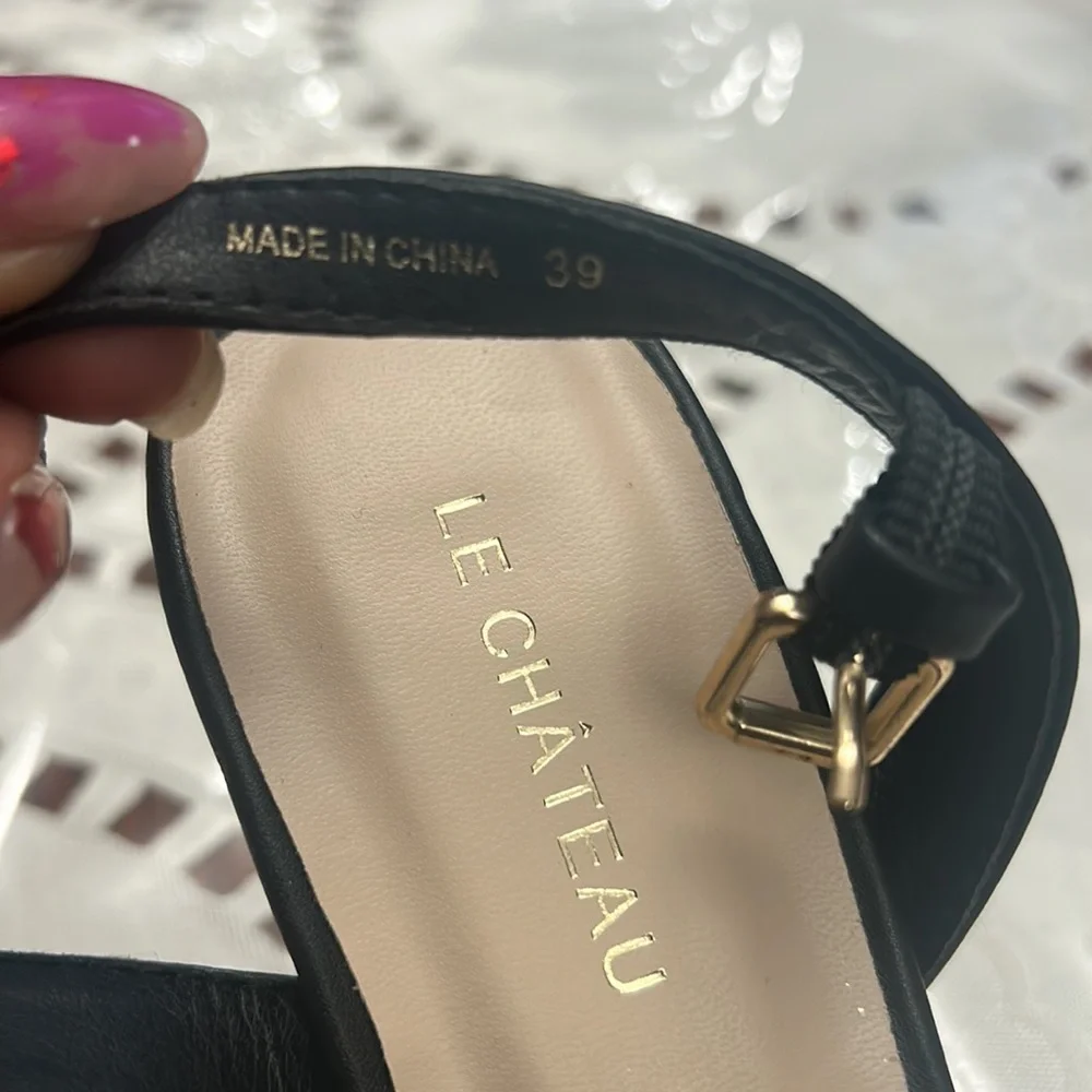 8/39 Le Château black sandals - Picture 4 of 6